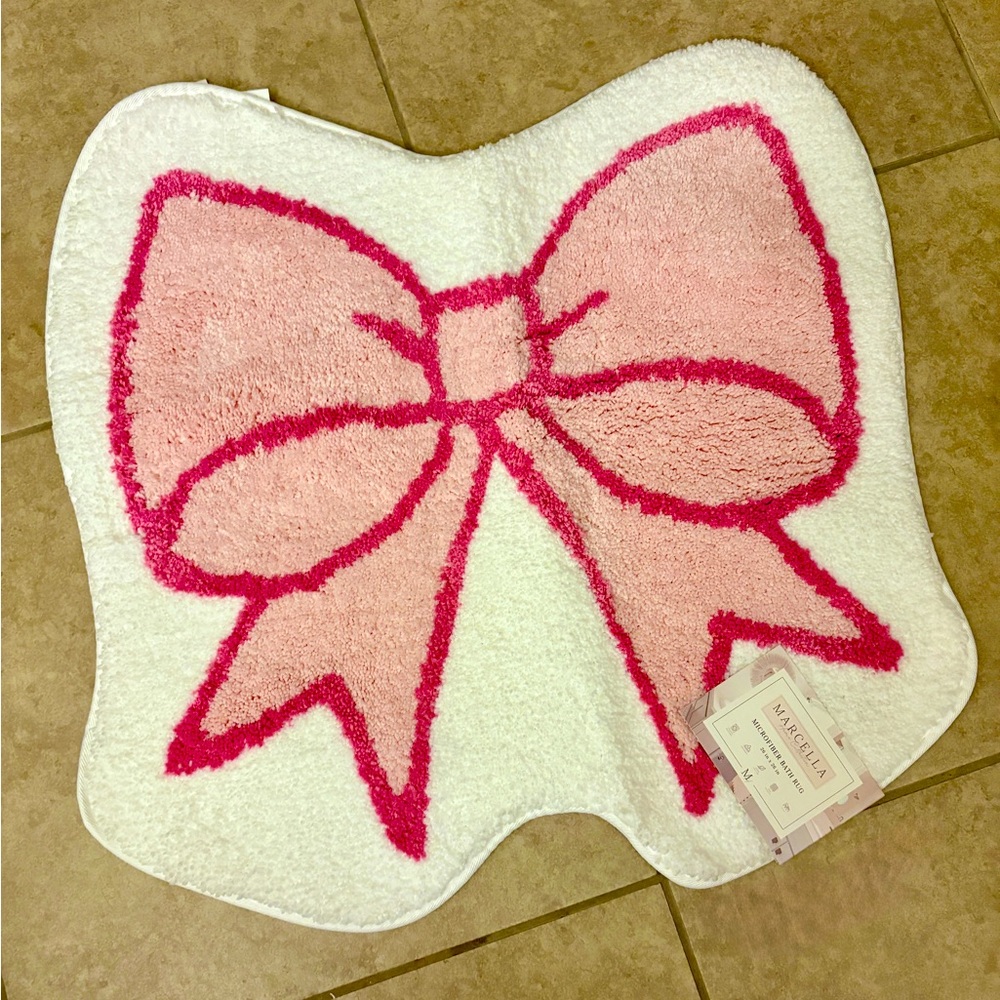 MARCELLA Coquette Bow Microfiber Pink and White Bath‎ Rug NWT